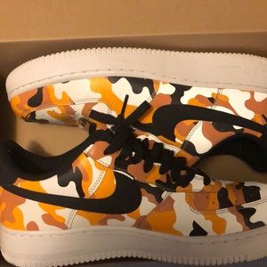 Nike Men Air Force 1’07 LV8 Basketball Shoe